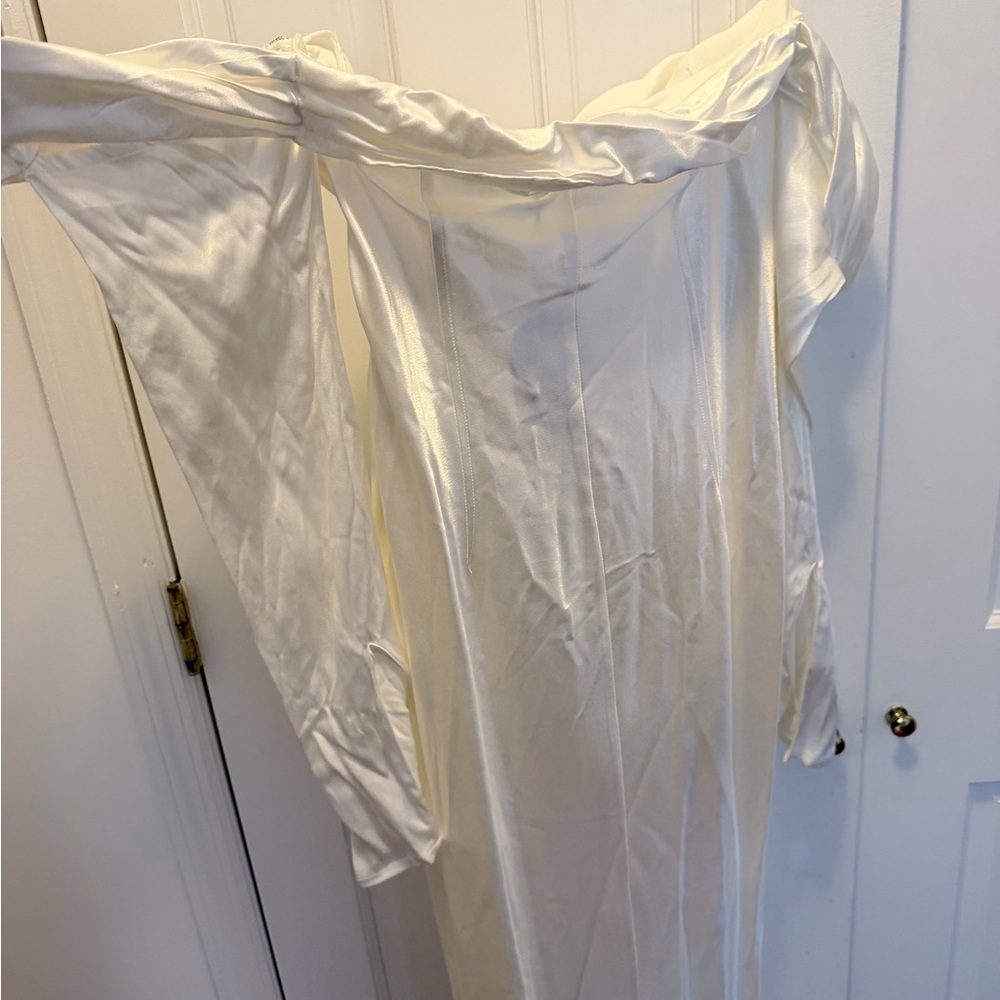 Meshki Strapless Giselle White Gown - Picture 2 of 6